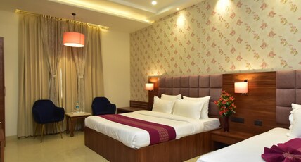 Hotel ShyamLeela - Khatushyamji Room Type - Triple Suite