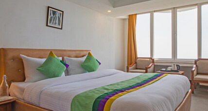 Treebo Raj Mall Road Room Type - Superior Room with Valley View