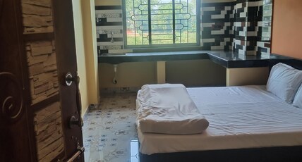 Royal Palace Room Type - Deluxe Triple Bed