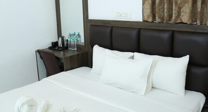 CHRISTIAN GUEST HOUSE & RESOURCE CENTER Room Type - Super Deluxe AC Room