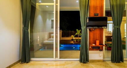 SpicyMango Canvasand Resort Room Type - Family Room With Pool View