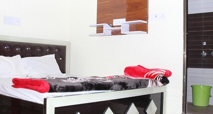 Hotel Shri Ram Bhawan Room Type - AC Deluxe