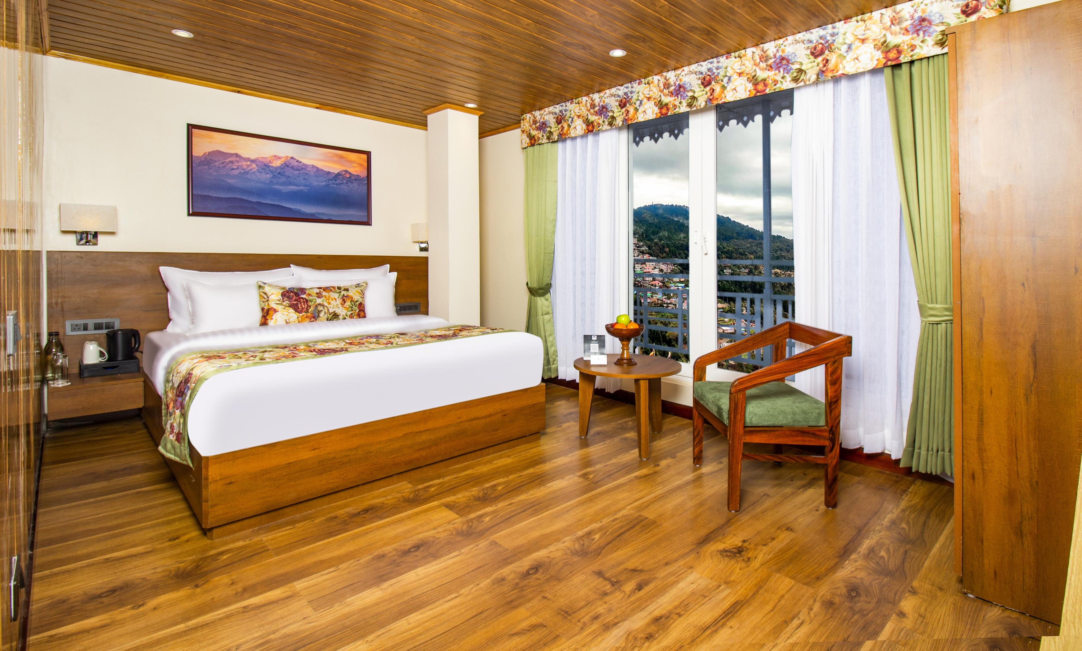 Mount Lungta Boutique Hotel & Spa Room Type - Premium Room with Balcony and Electric Blanket