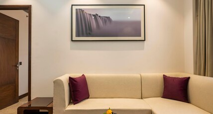 Best Western Plus, Chandigarh- Mohali Room Type - Executive Suite Non-Smoking Room with Bathtub