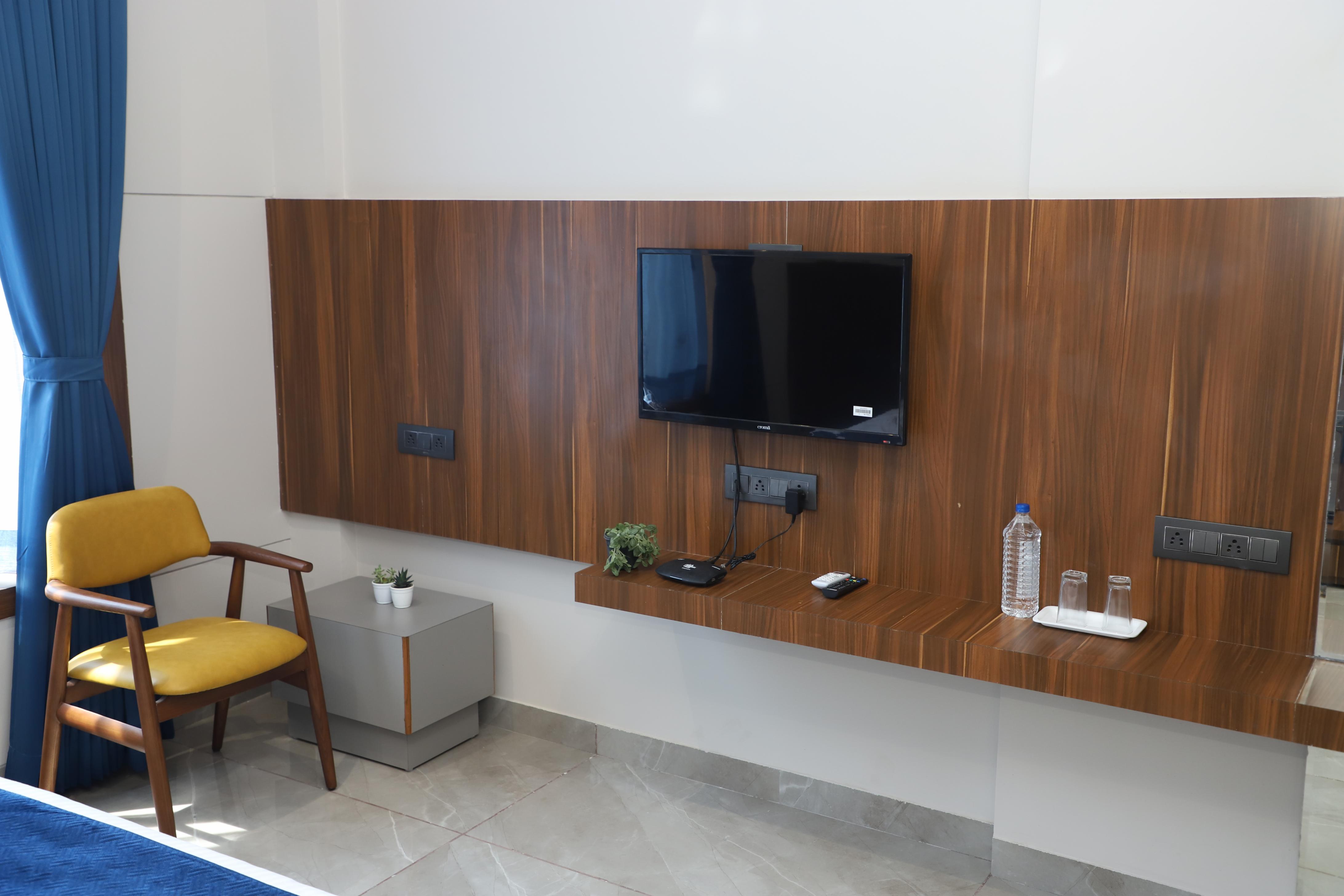 HOTEL ANANTA INN - Tap to explore photos