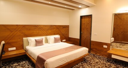 Hotel sagittarius Room Type - Suite Room With Balcony