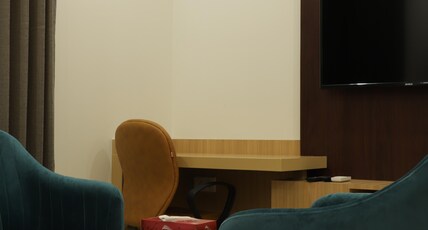 Hotel Gurugram, Manesar Room Type - Super Deluxe Room with Bathtub and Private Balcony Hotel Gurugram, Manesar Room Type - Super Deluxe Room with Bathtub and Private Balcony
