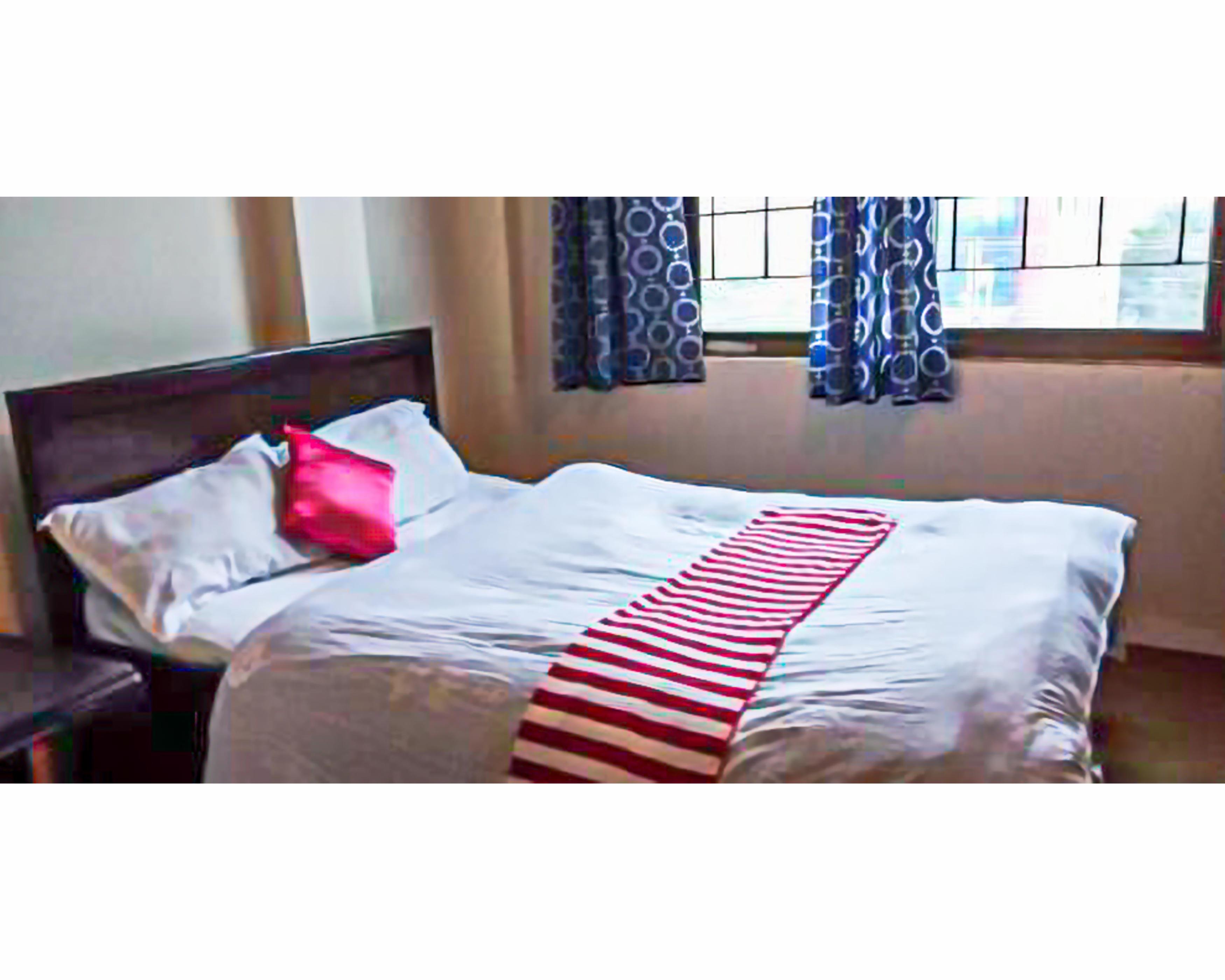 Hotel Maq By WB Inn - Tap to explore photos