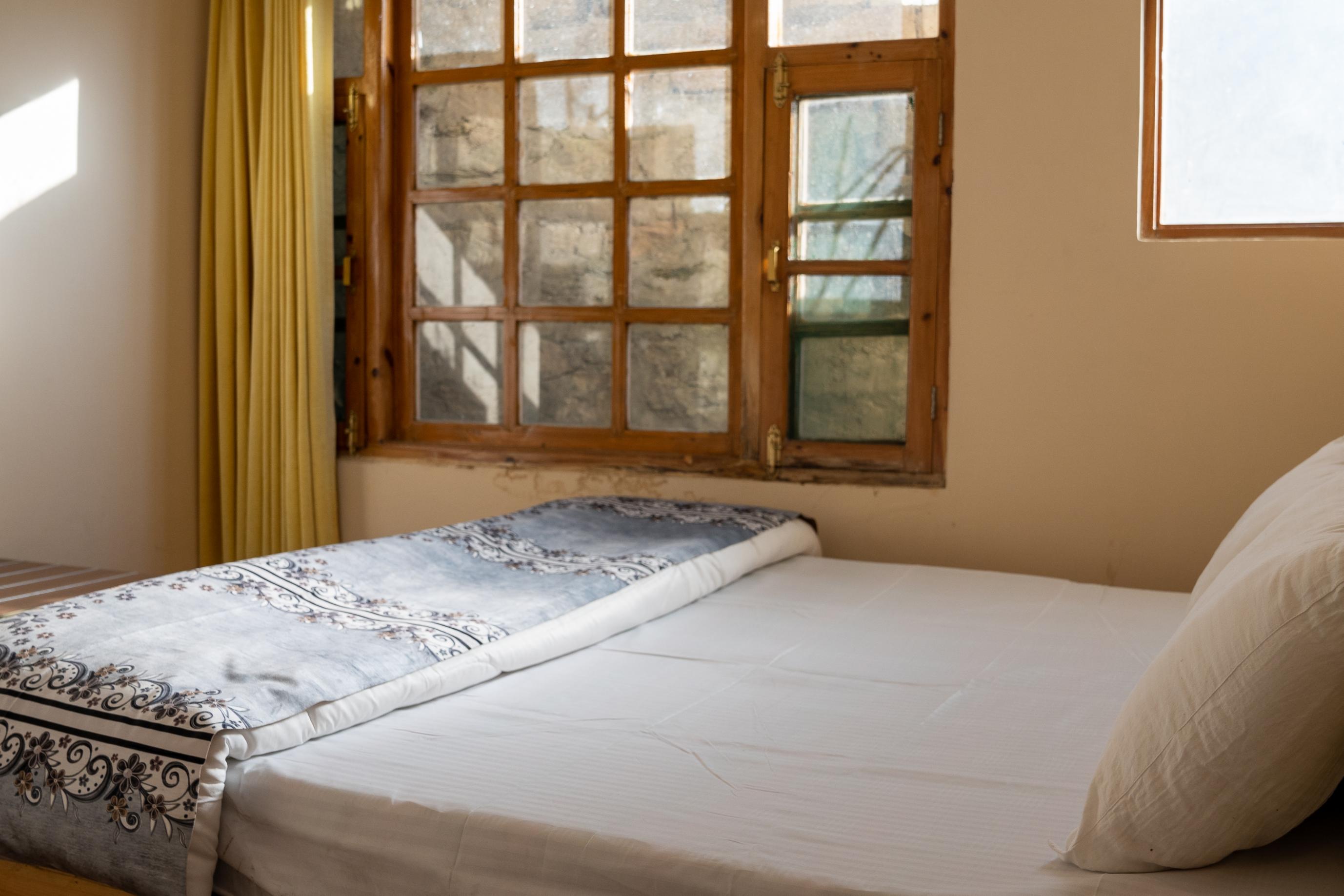 Hotel Roseceous - Tap to explore photos