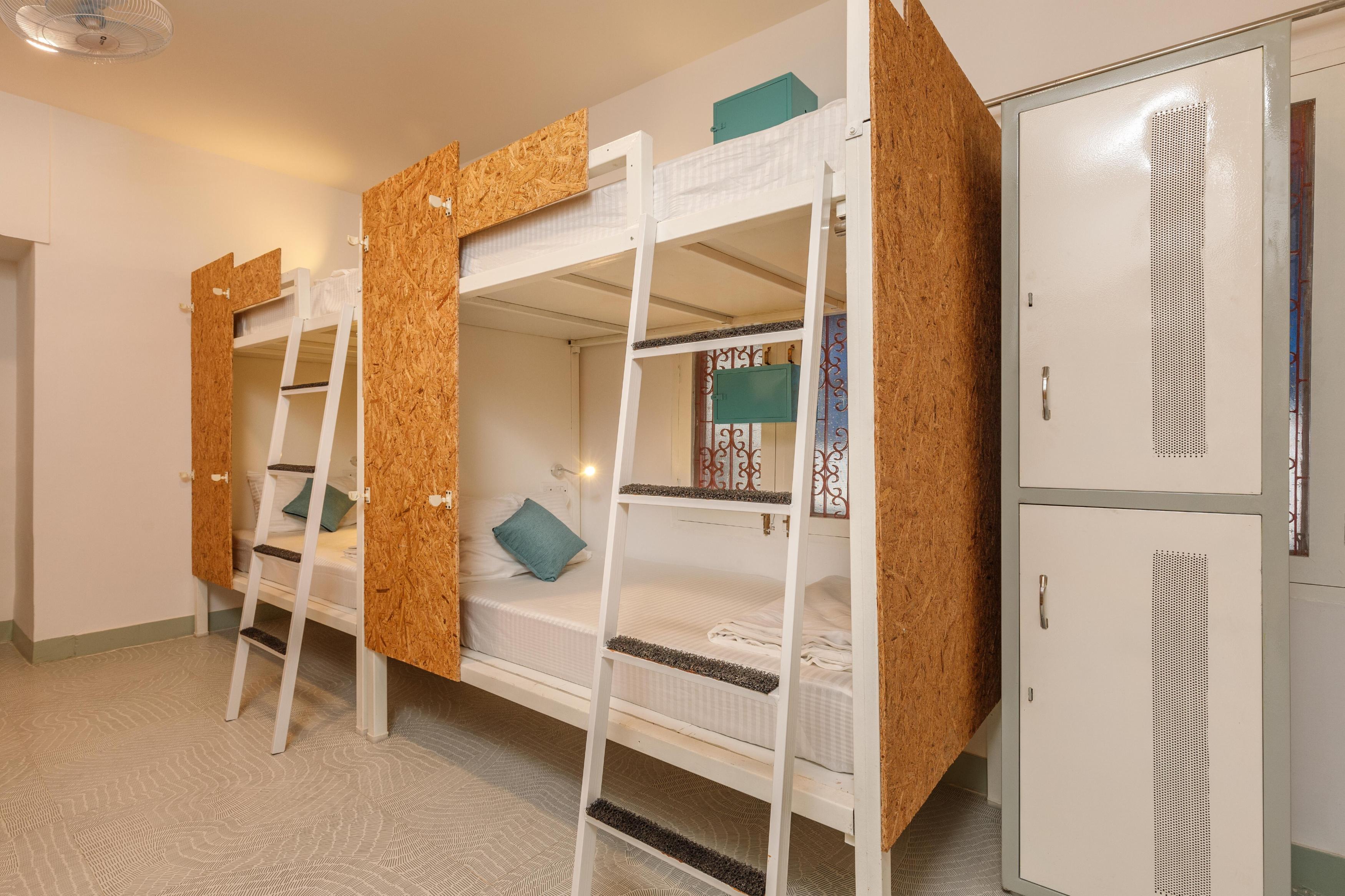 Locul.Midtown Room Type - 4 Bed AC Male Only Dorm