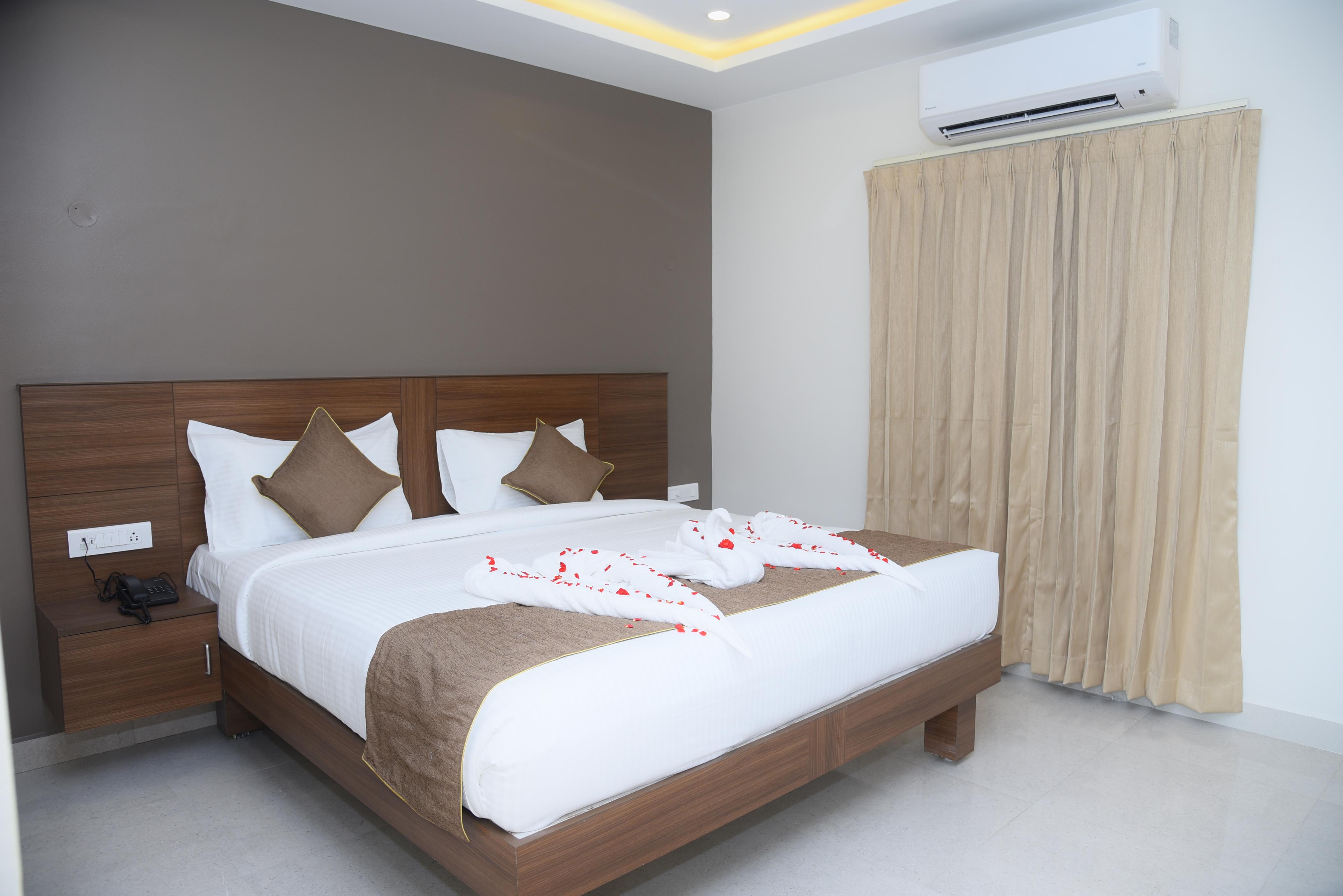 PVK RESIDENCY Room Type - Standard Double Room