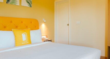 Bloom Hotel - Magarpatta Room Type - Standard Queen