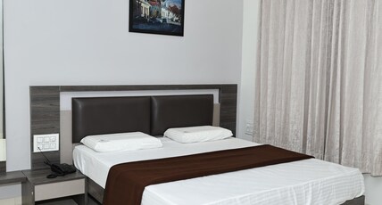 BRINDAVAN RESIDENCY YATRI NIVAS Room Type - Deluxe Non AC Room