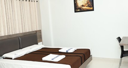 BRINDAVAN RESIDENCY YATRI NIVAS Room Type - Deluxe AC Room