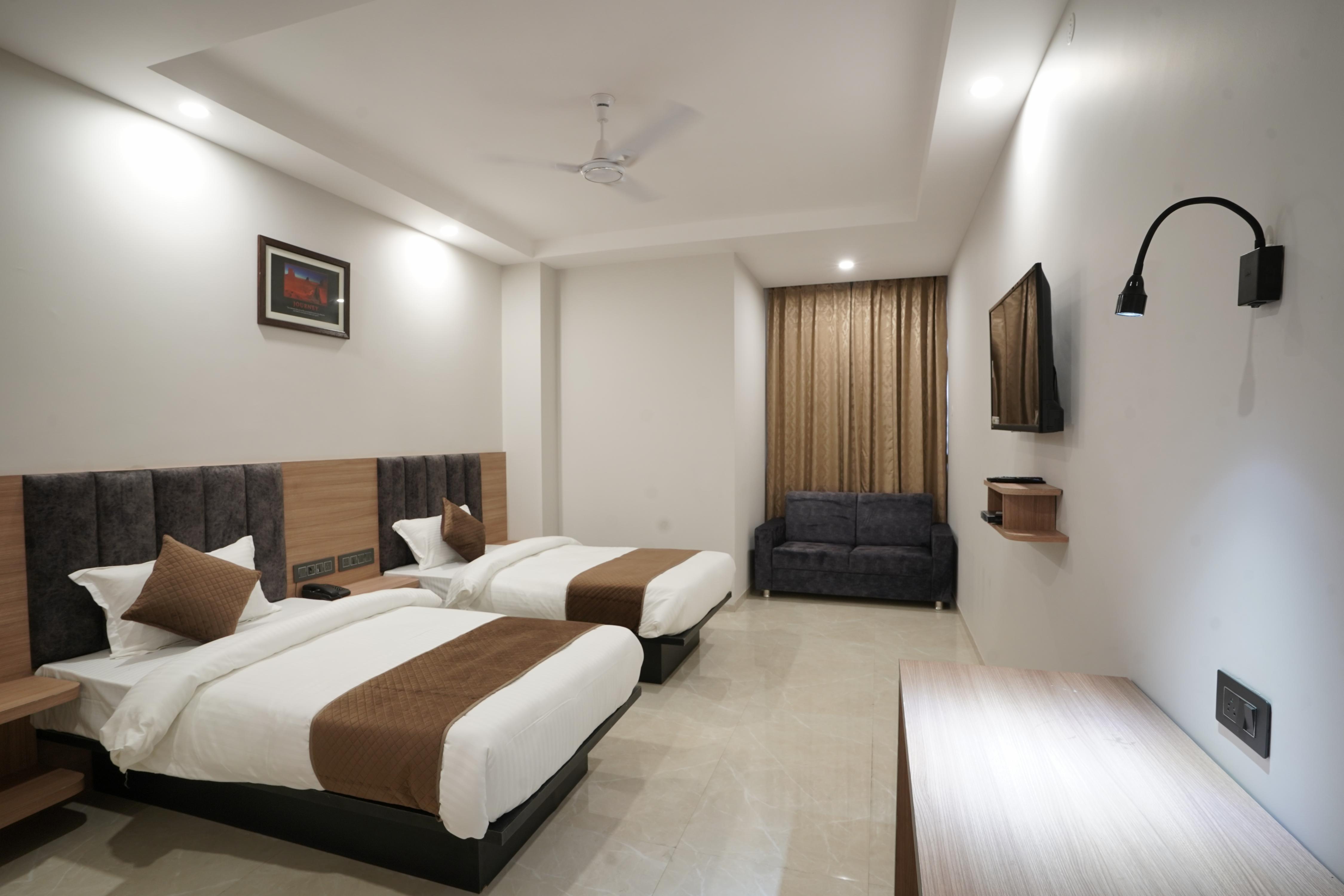 Hotel Krishna Inn. Room Type - Deluxe Twin
