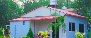 HANGOUT HILLS RESORT