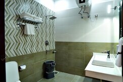 DLS Nature Trinket Resort - Dalhousie with Swimming Pool