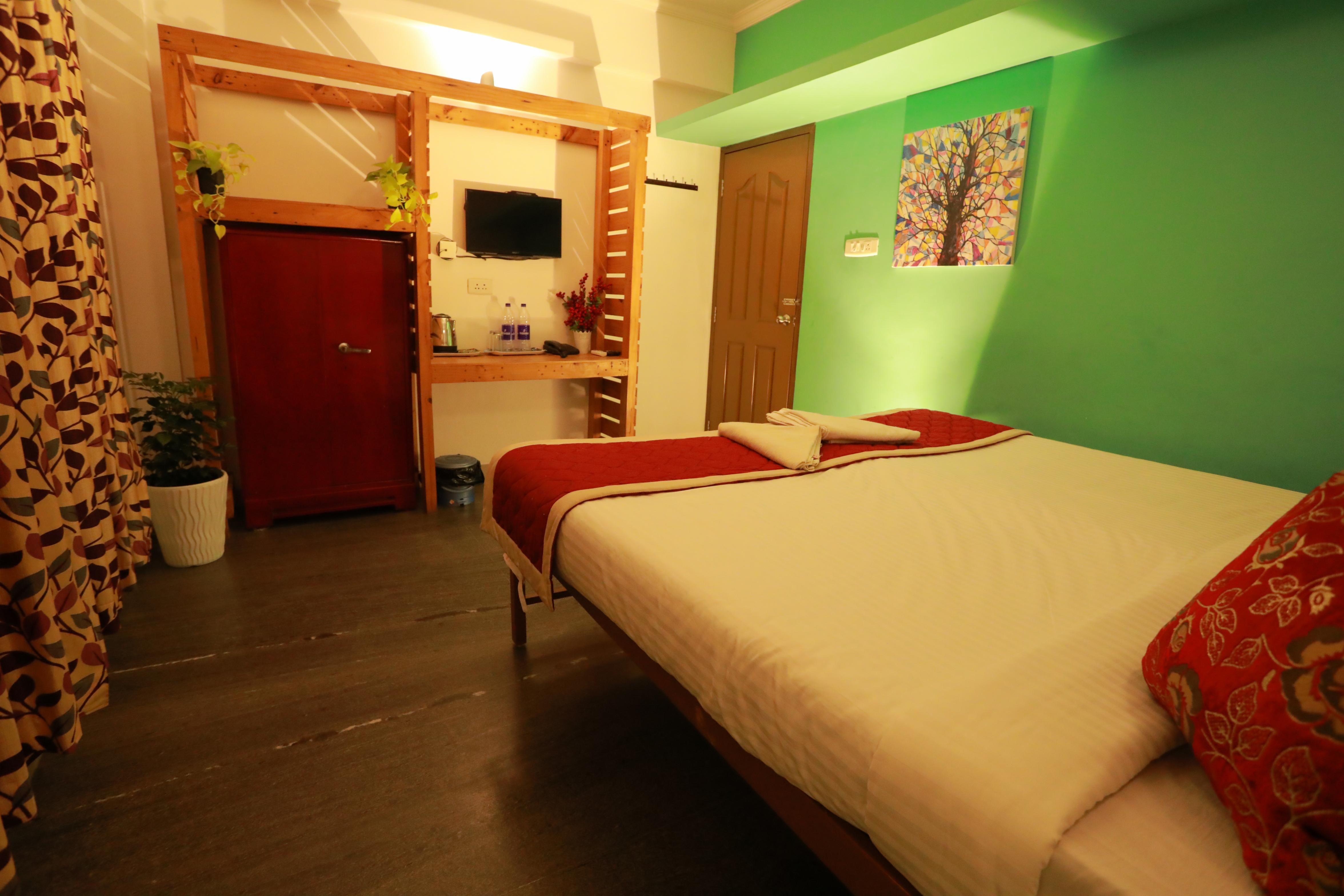 The WAVES by the BEACH INN Room Type - Premium AC Double