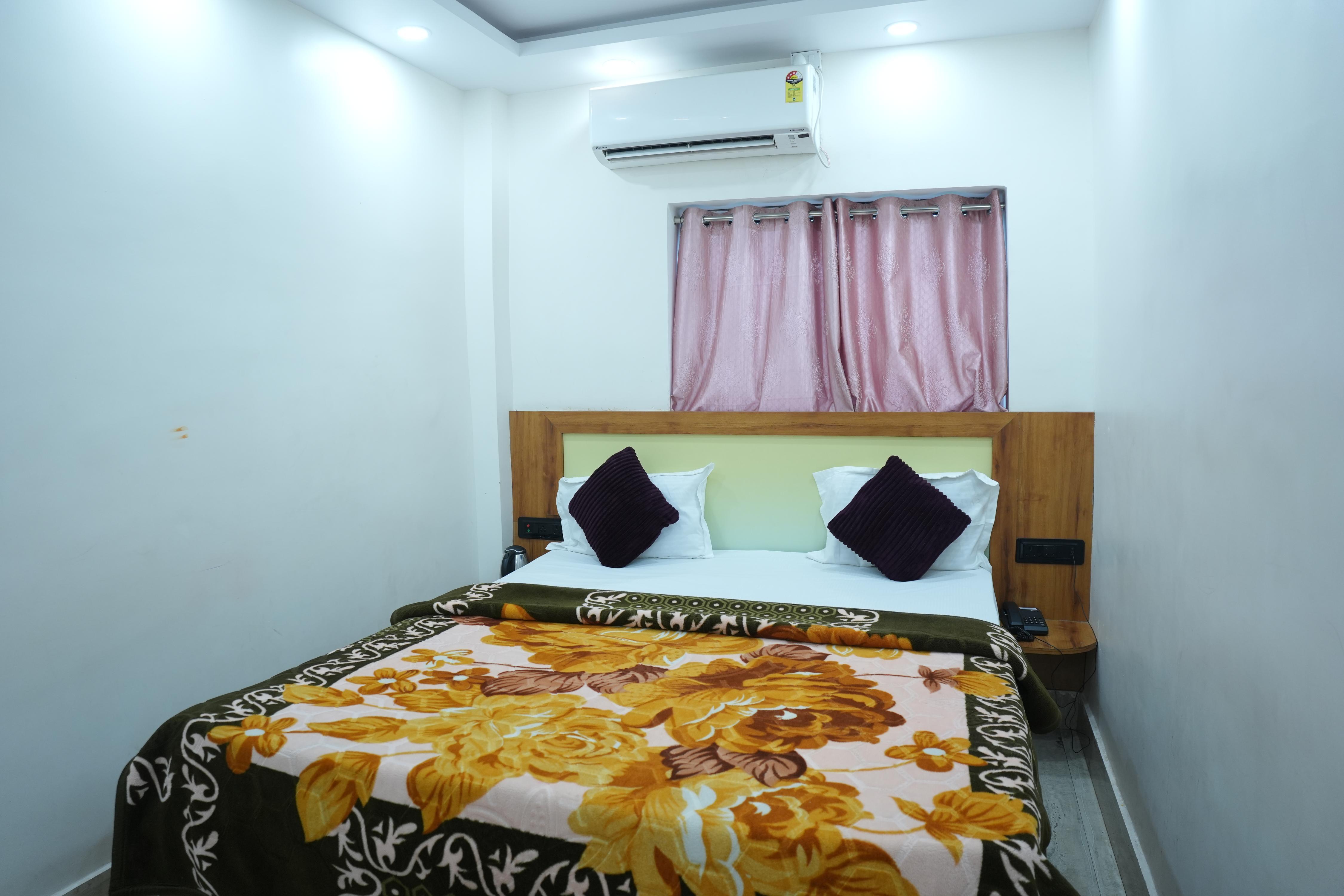 Blue Lemon - Tap to explore photos