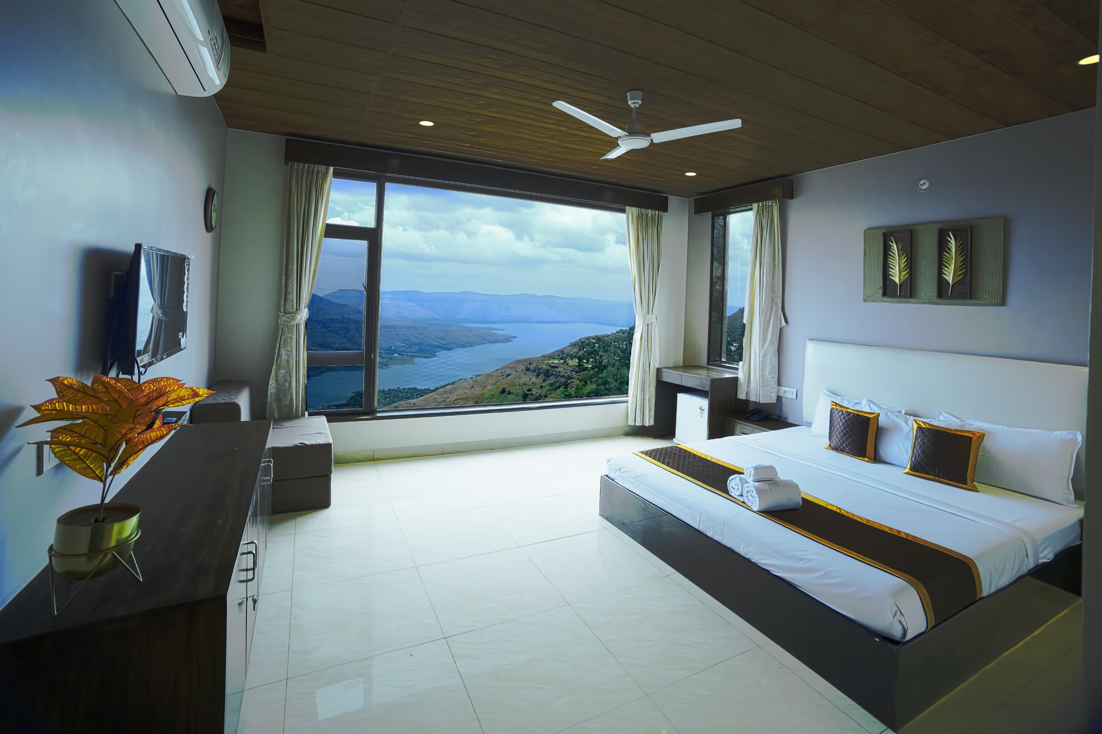 Useeka Resort - Tap to explore photos