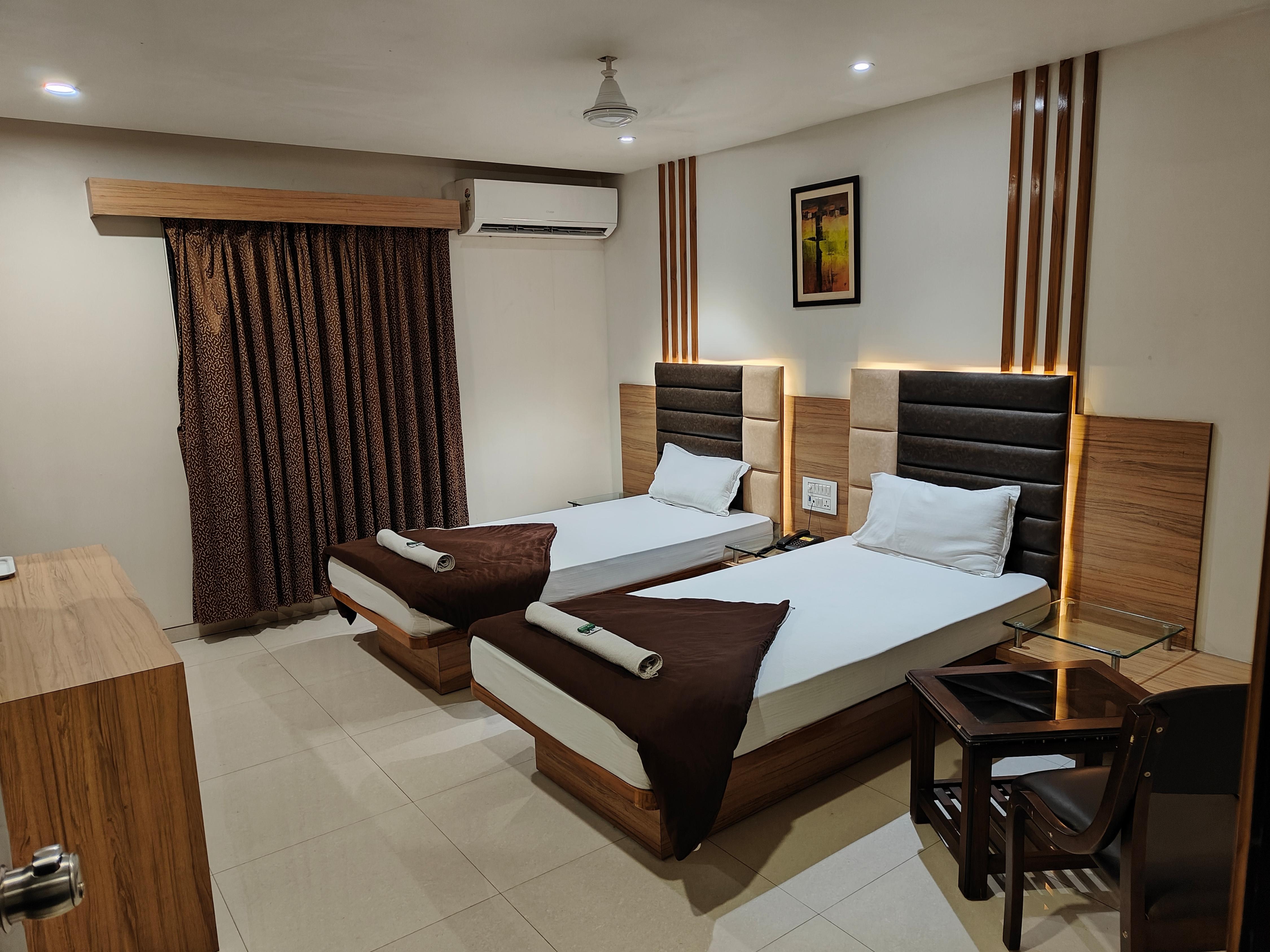 Hotel Sahyog Baleshwar Room Type - DELUXE ROOM WITH BREAKFAST