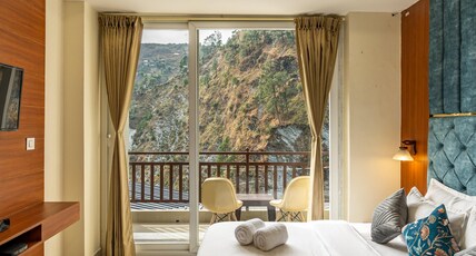 Zostel Plus Kareri Room Type - Standard Private Room
