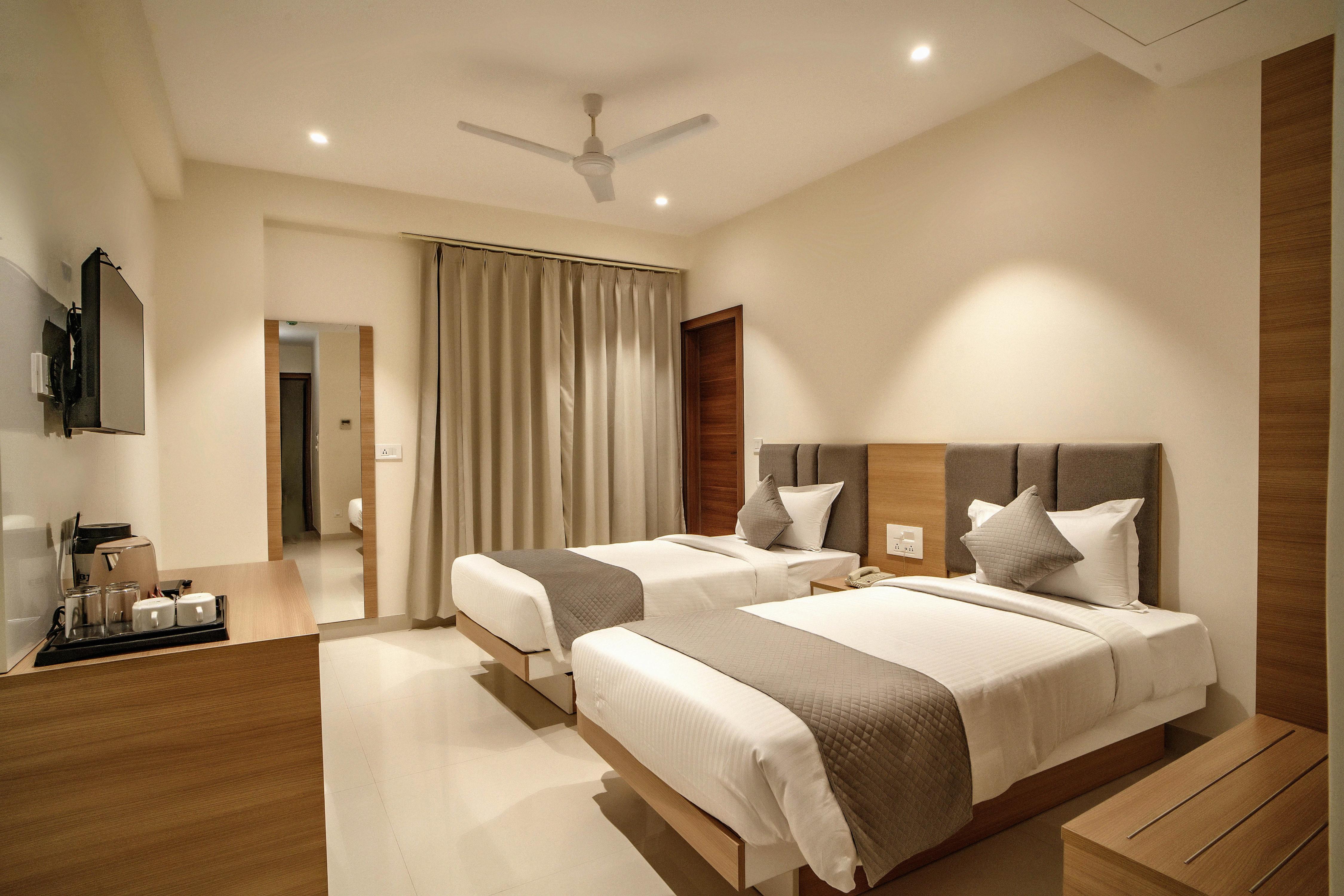 THE MANGAL VIEW RESIDENCY- A Luxury Business Hotel Room Type - Superior Twin Room