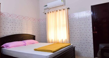ELITE RESIDENCY Room Type - Deluxe Double