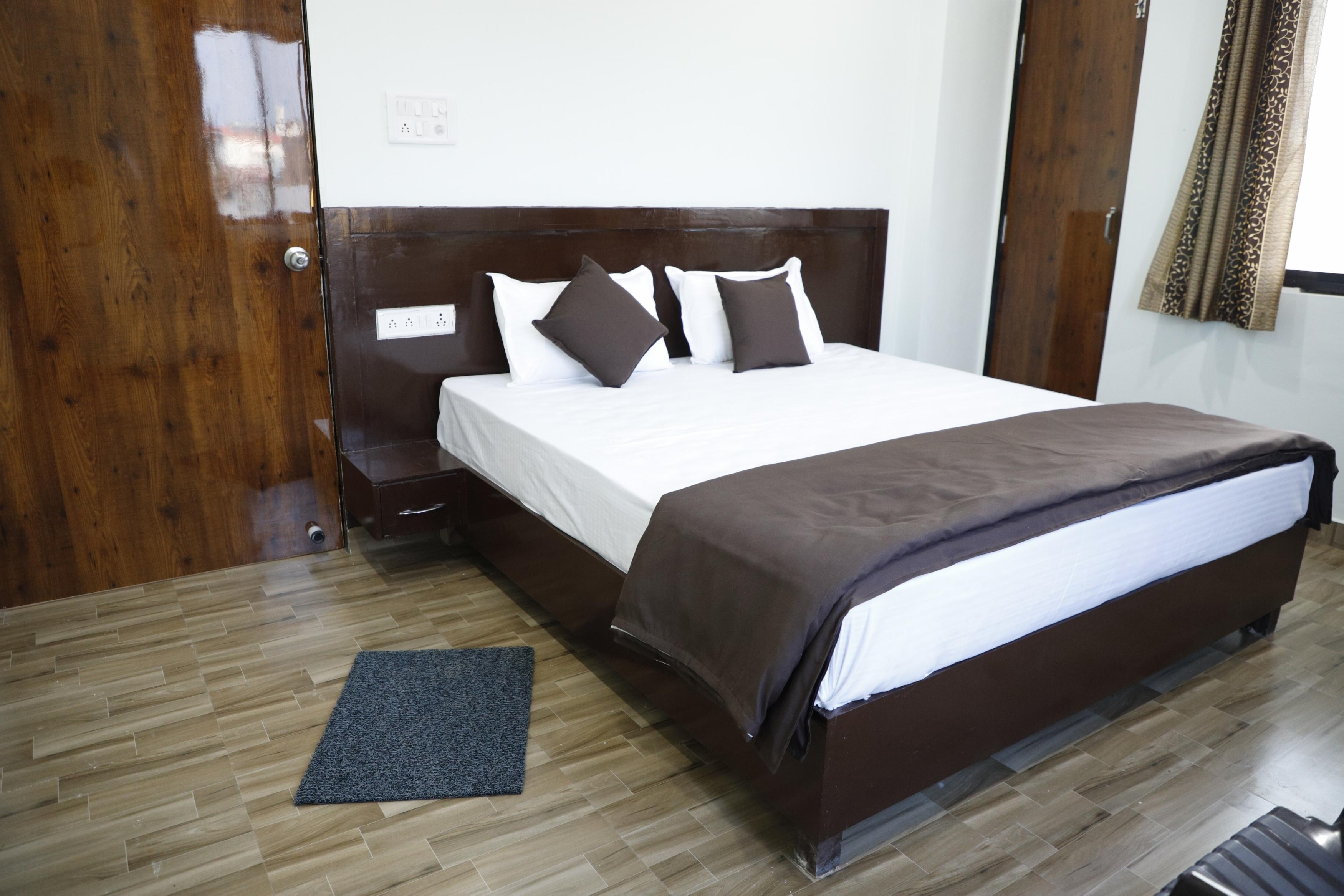 Shree Mahal Homestay - Tap to explore photos