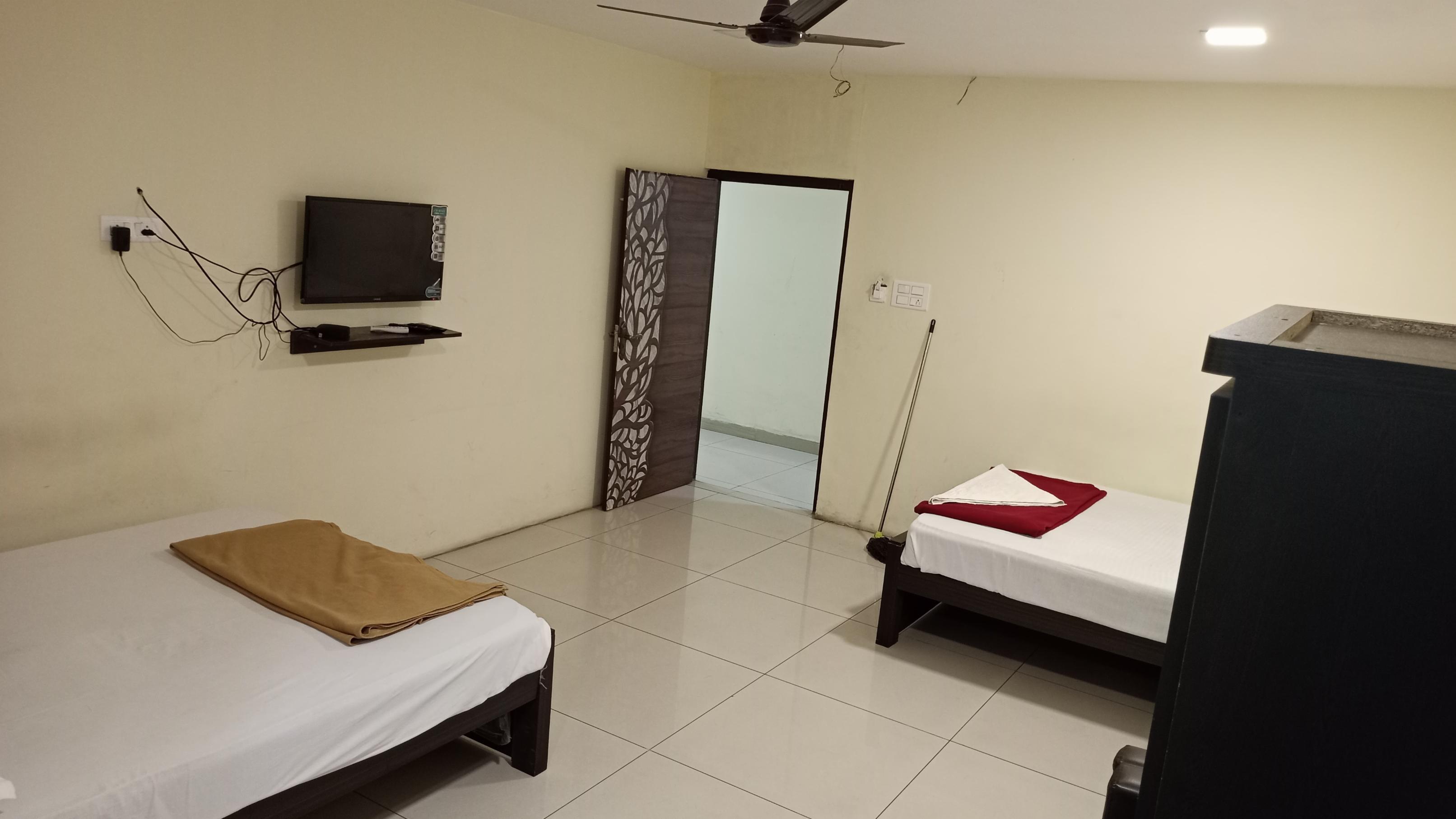 Padmavathi INN, Chennai Room Type - Family Standard AC Room