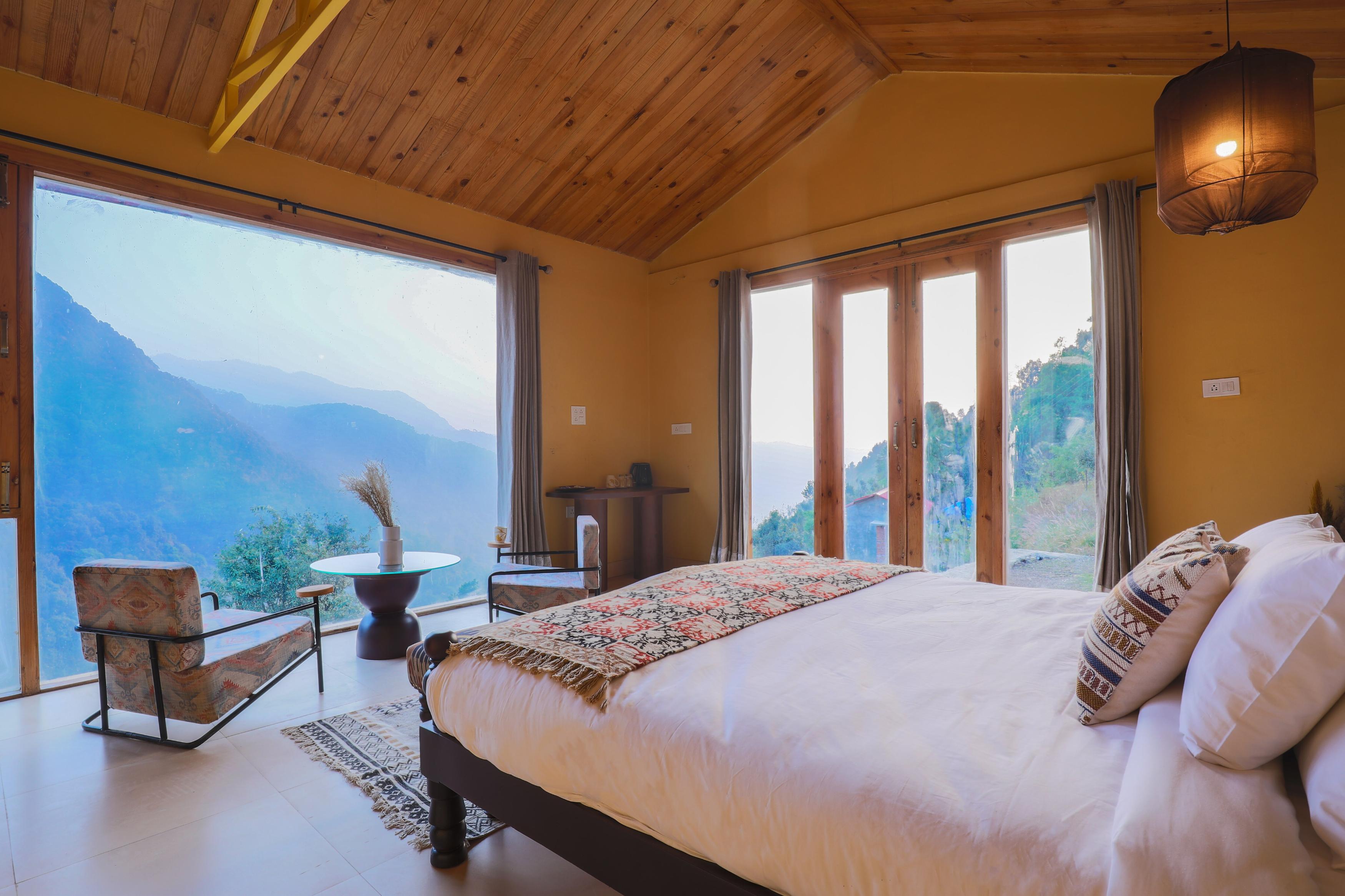 Seclude Pangot, Perch - Boutique Birding Resort  Room Type - Black Bird