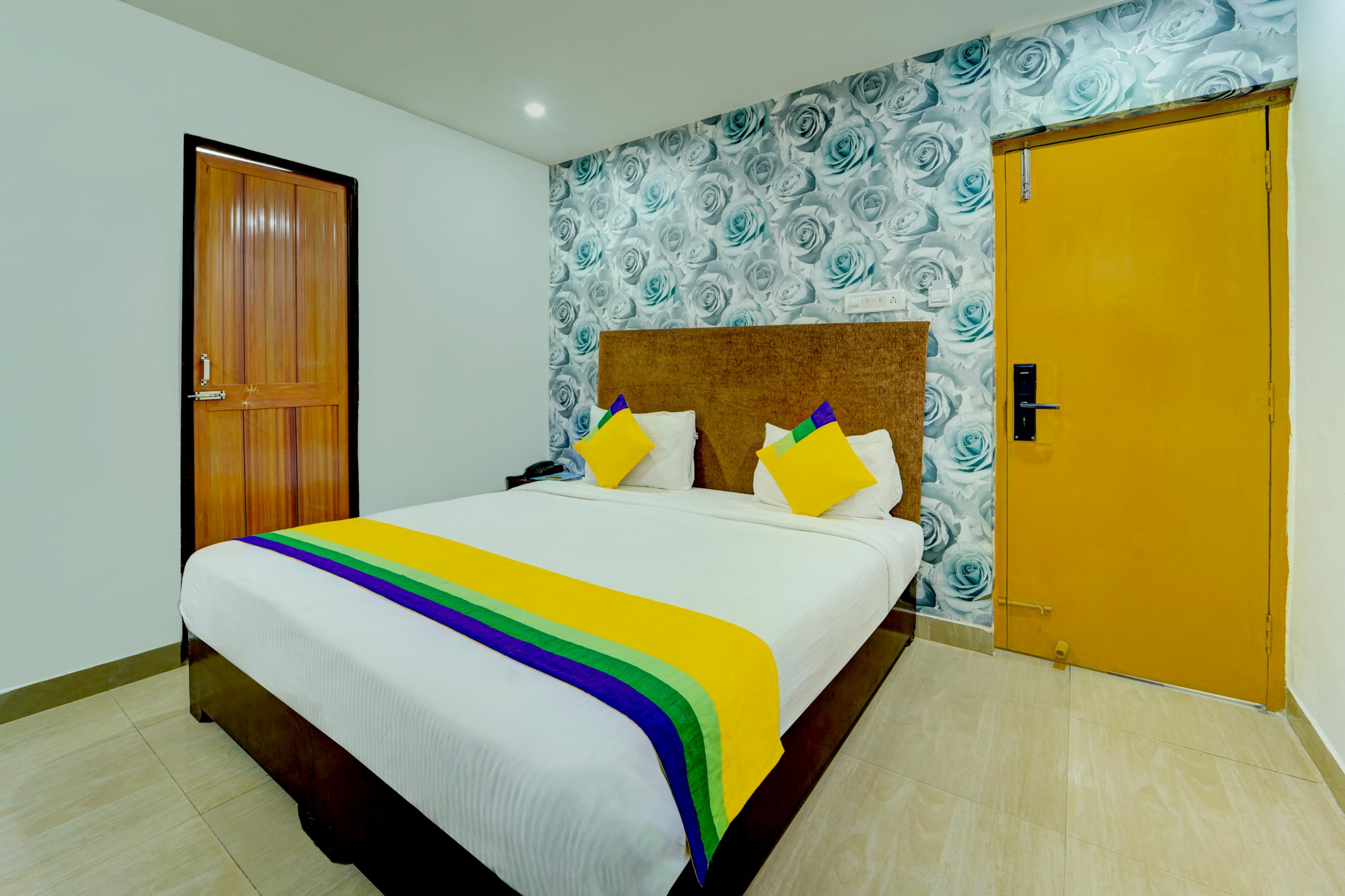 Itsy Hotels Buddha Inn Room Type - Economy Room
