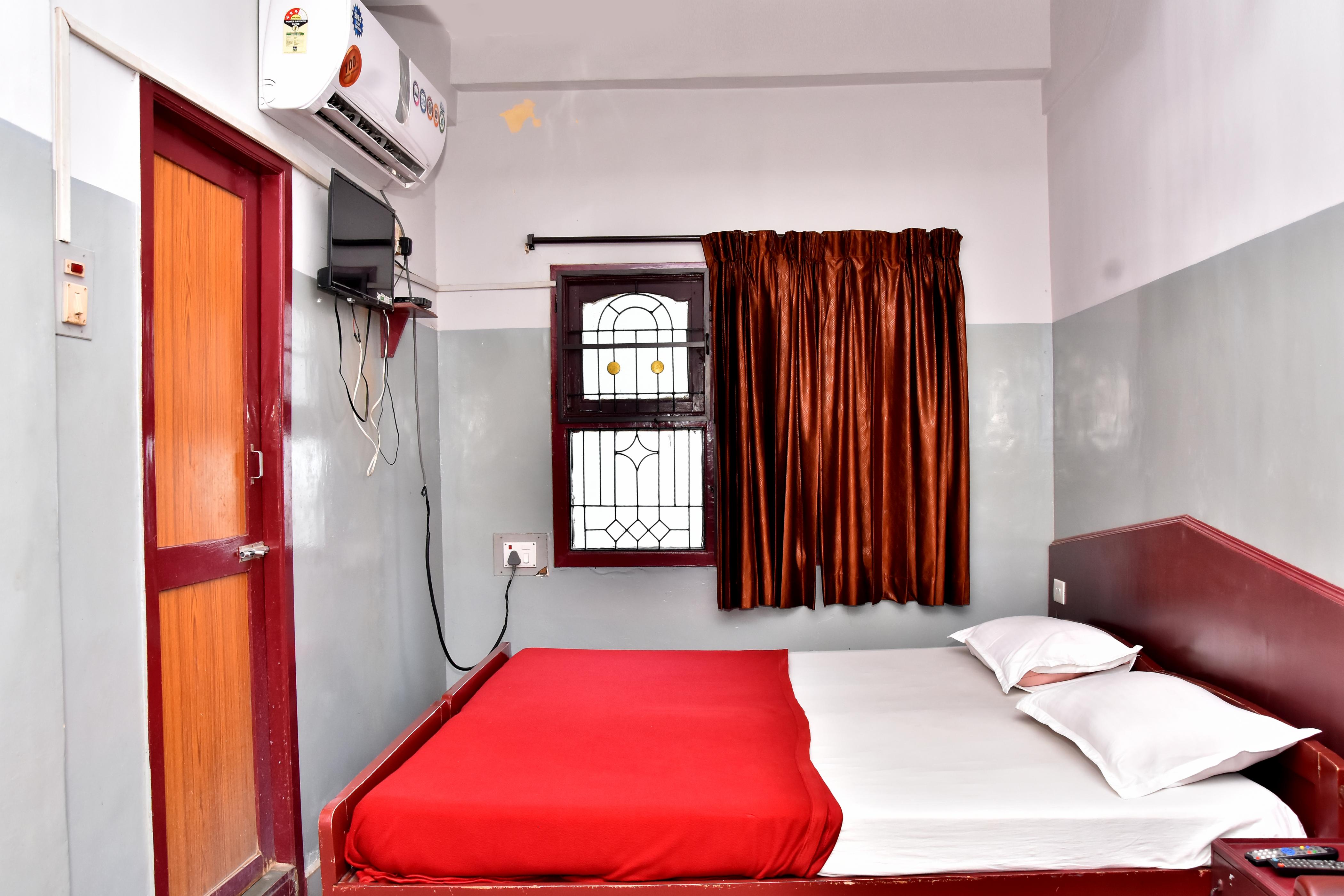 LRR TOWERS (LODGE) Room Type - Deluxe double room