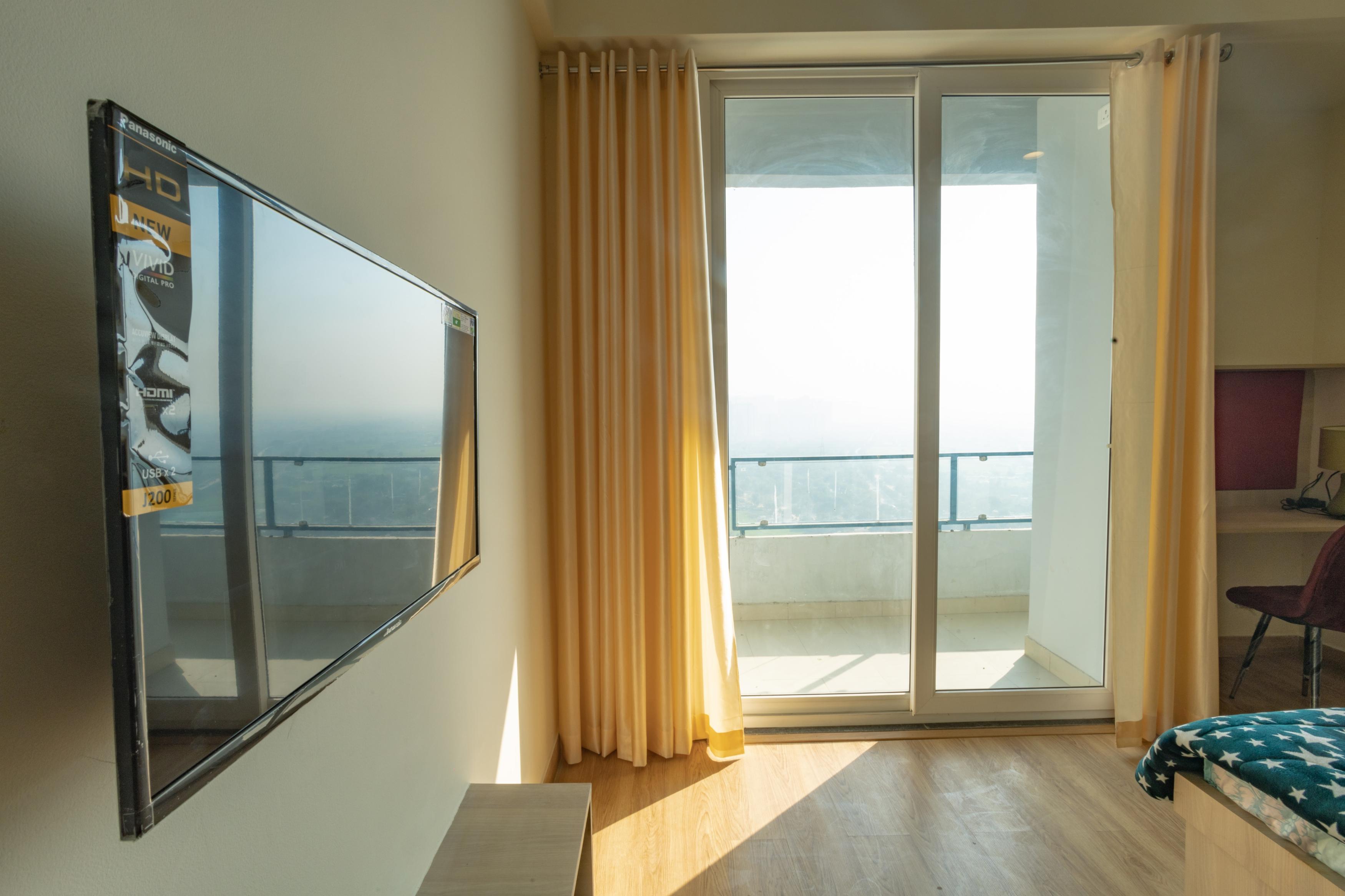 The Taj Studios-1st time Home Stay in Noida GM - Tap to explore photos
