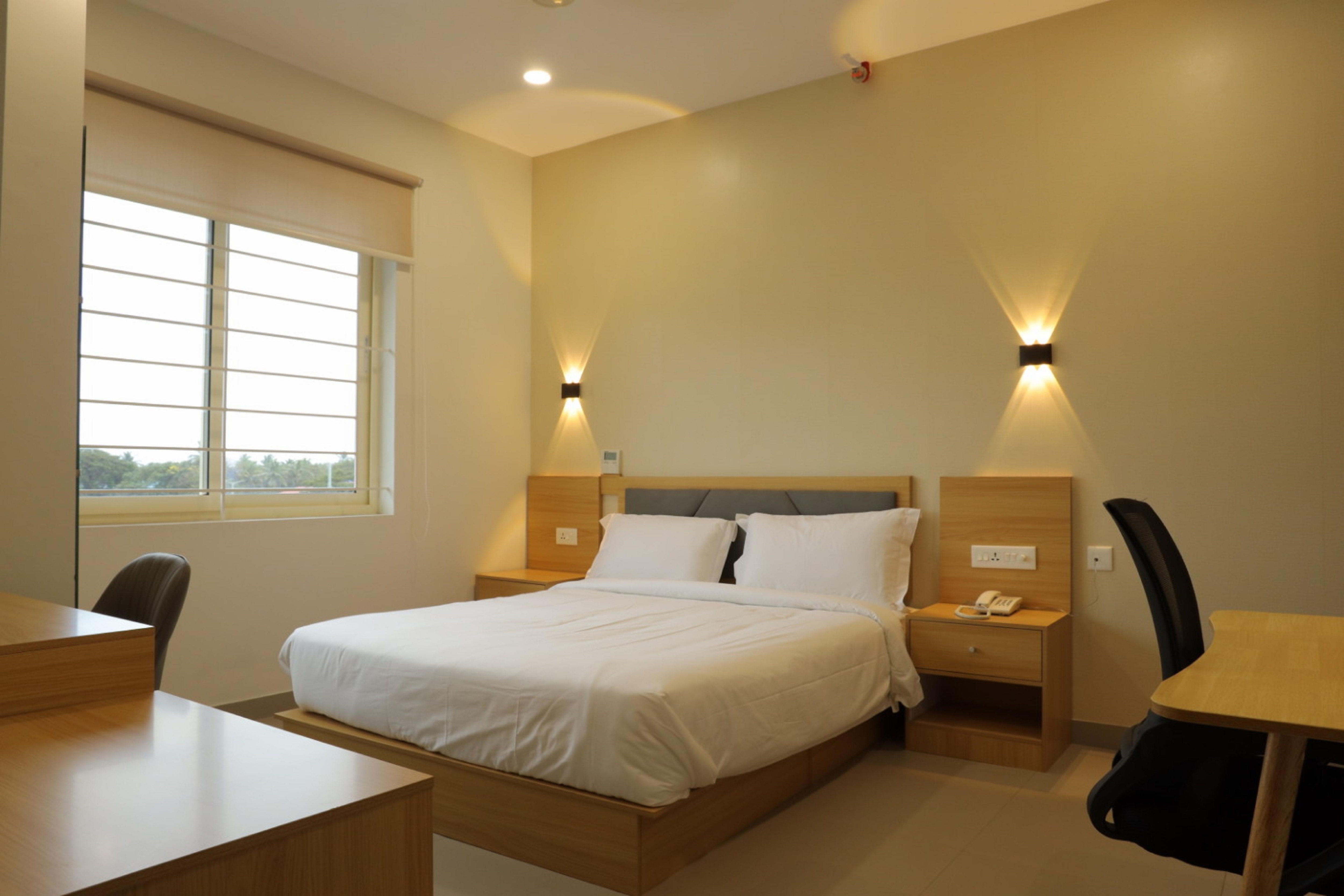 Dreamotel Luxury Suits And Rooms - Tap to explore photos