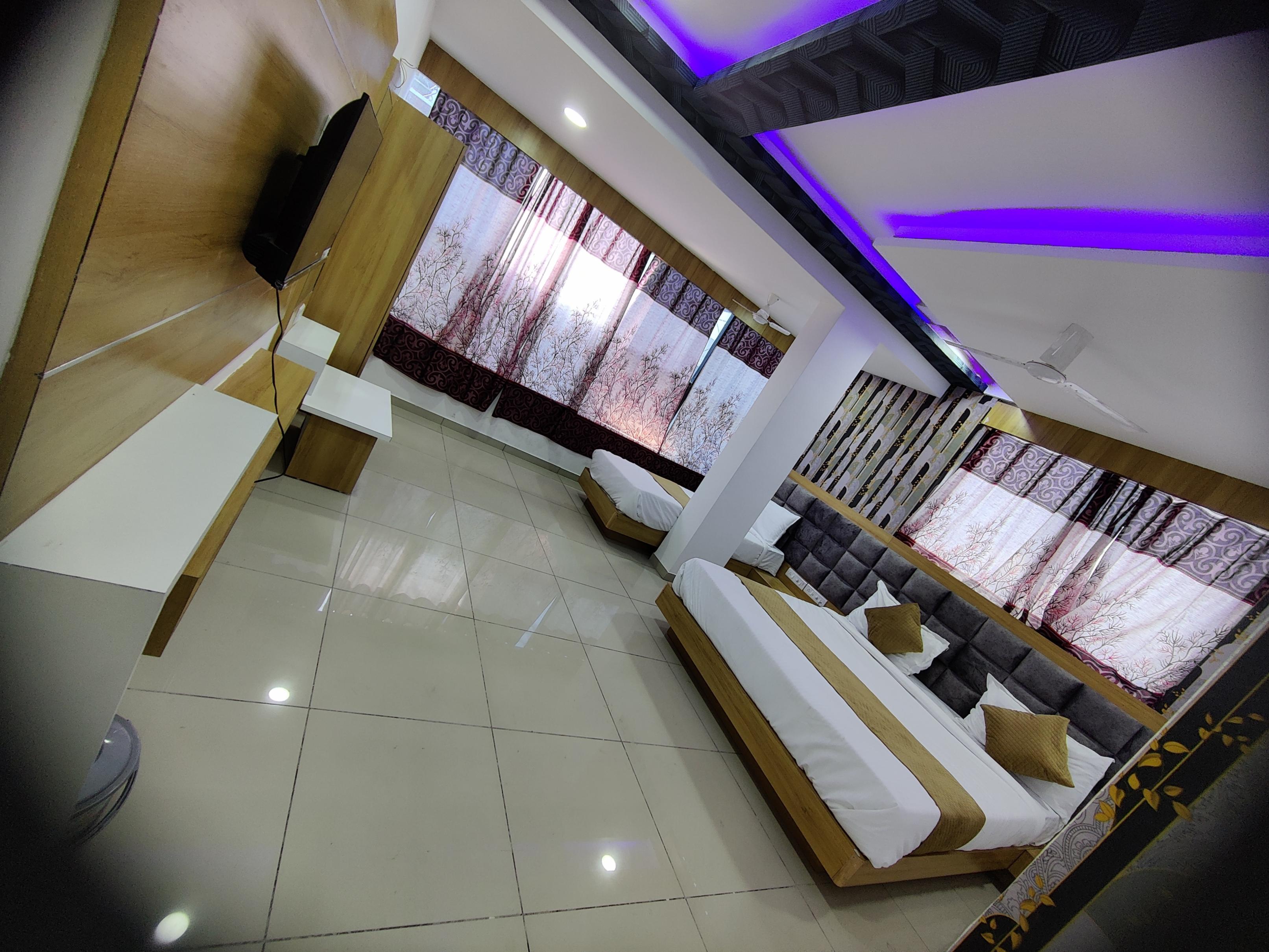 Hotel Rudra Palace Room Type - TWIN BED