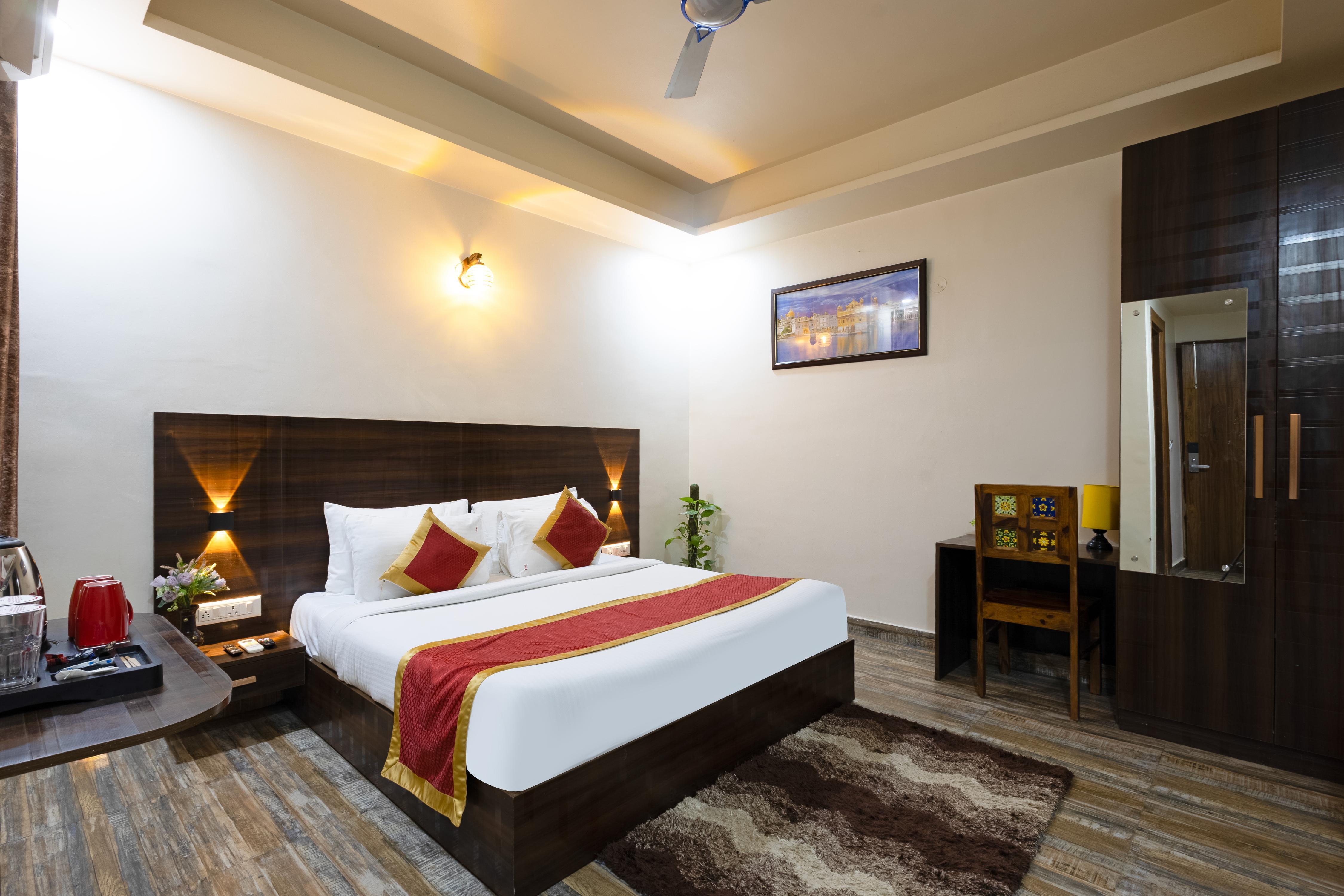 Sarla Hotel Inn - Tap to explore photos
