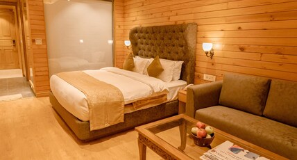 Tiaraa Hotels and Resorts Manali Room Type - Club Room with Balcony and Mountain View