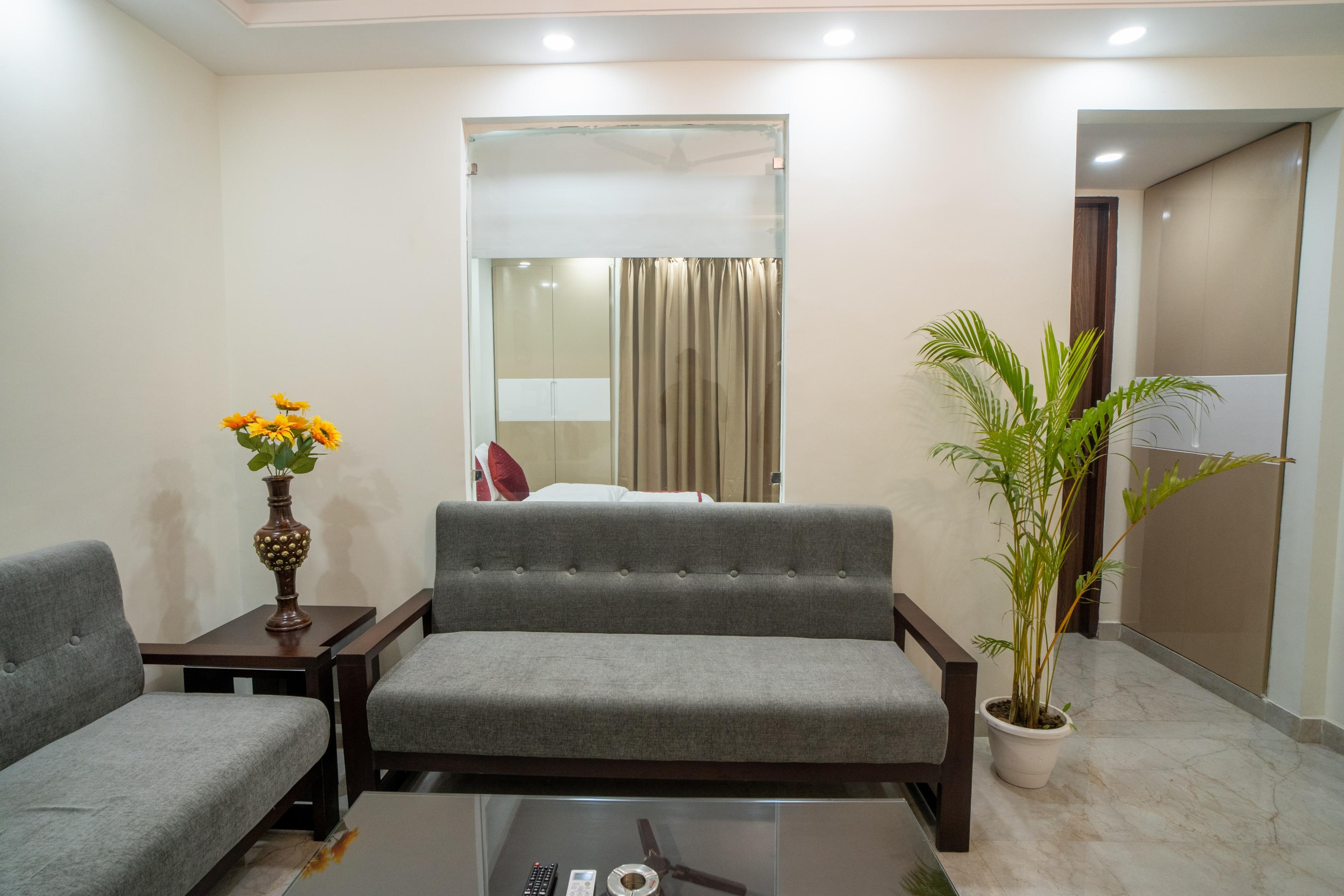 The Lodgers LUXE Apartments @GolfCourse - Tap to explore photos