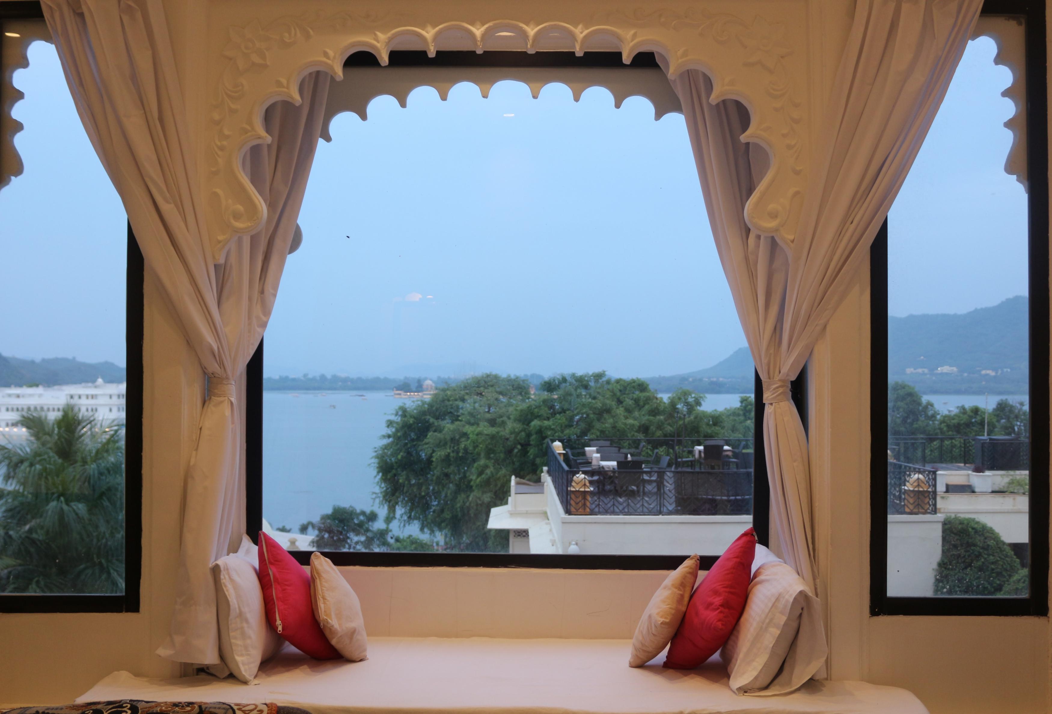 Nirvana Haveli  An entire lake view villa - Tap to explore photos
