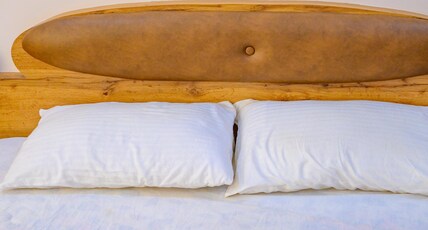 SANMAN REGENCY Room Type - Deluxe Room AC