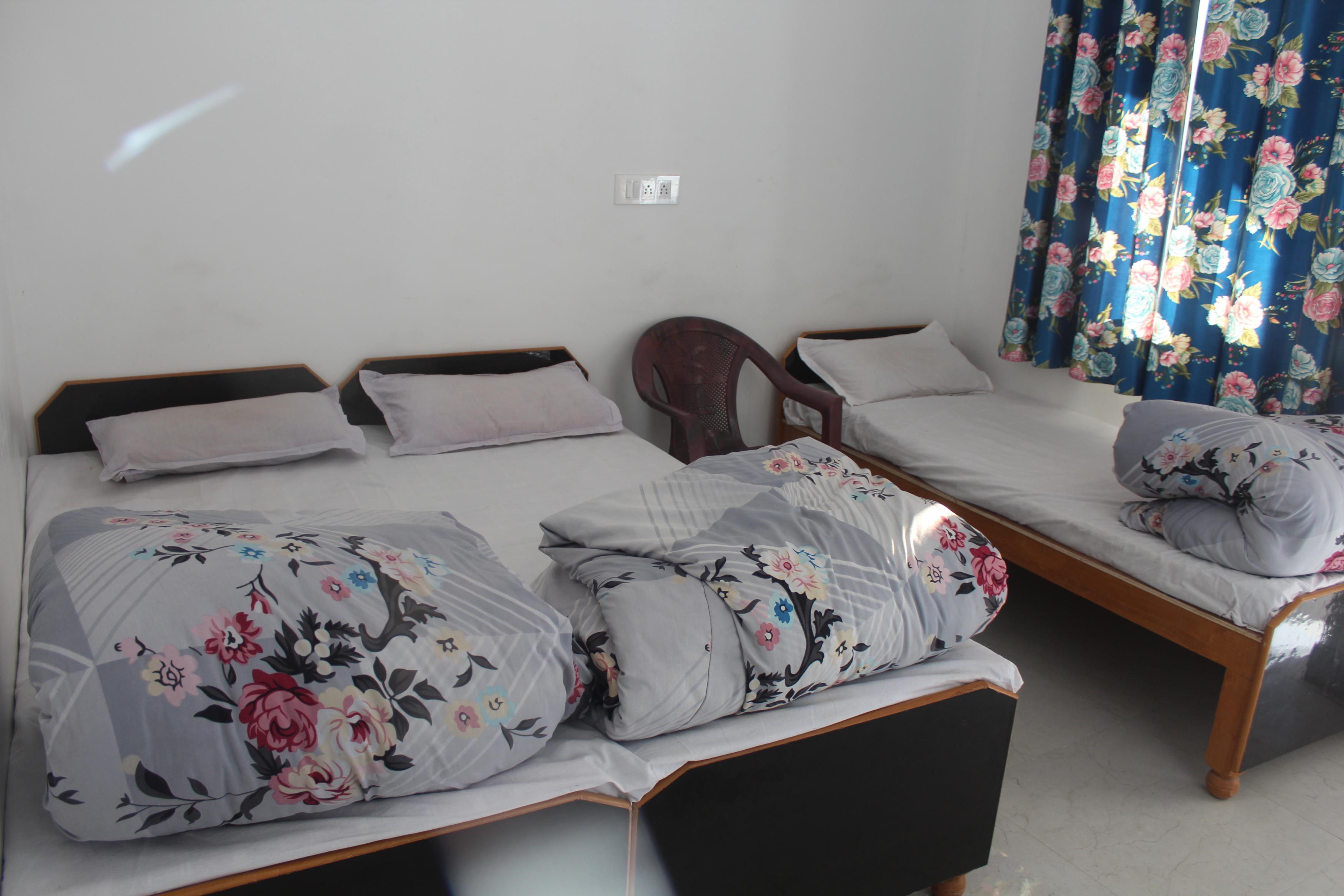 HOTEL GAURINAND Room Type - Deluxe Room