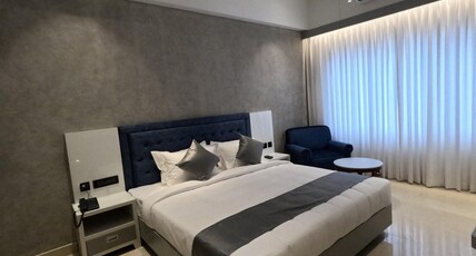 THE GOLD HOTEL Room Type - deluxe