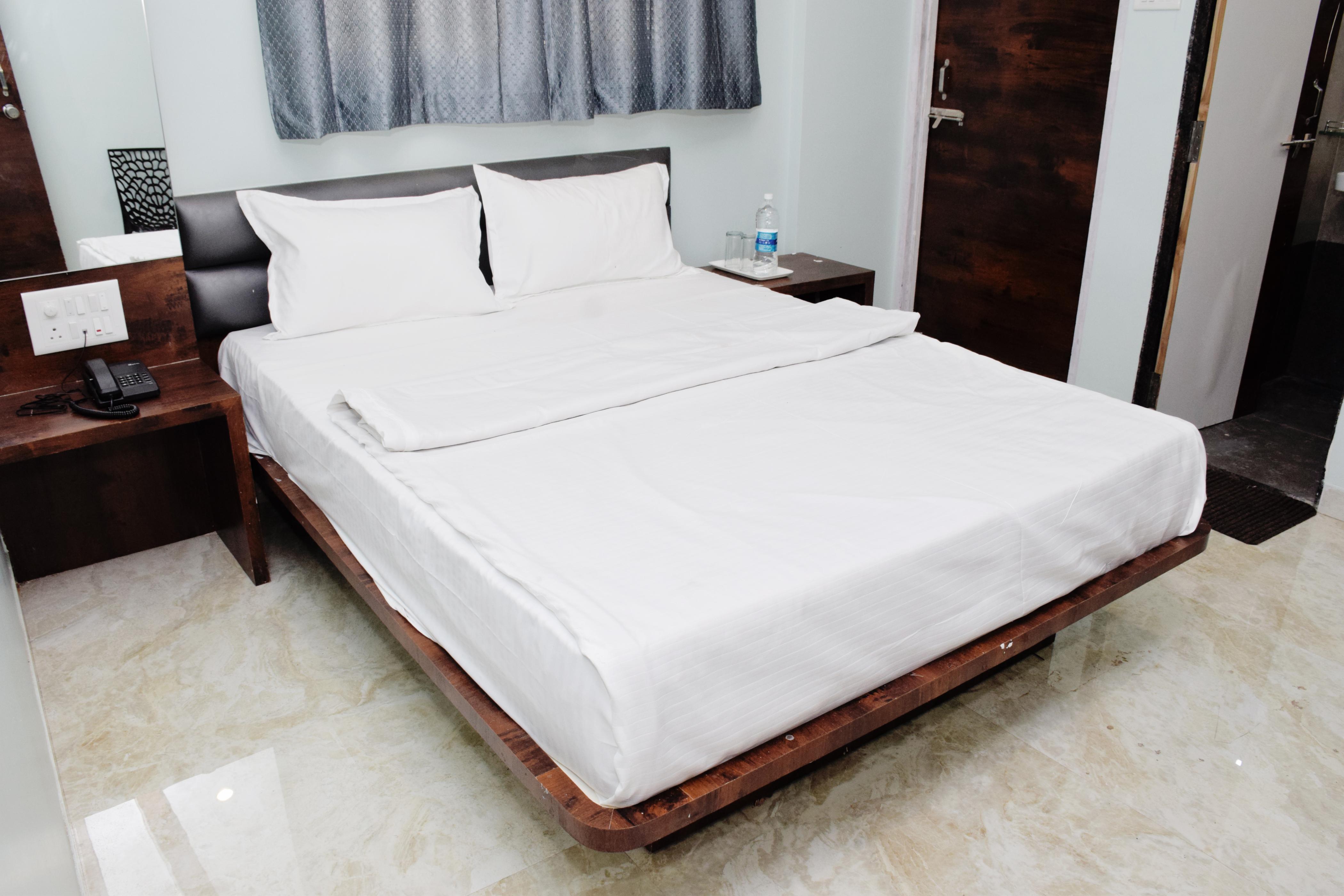 Hotel  Shankar Residency, Akkalkot Room Type - Standard Double Room With Fan