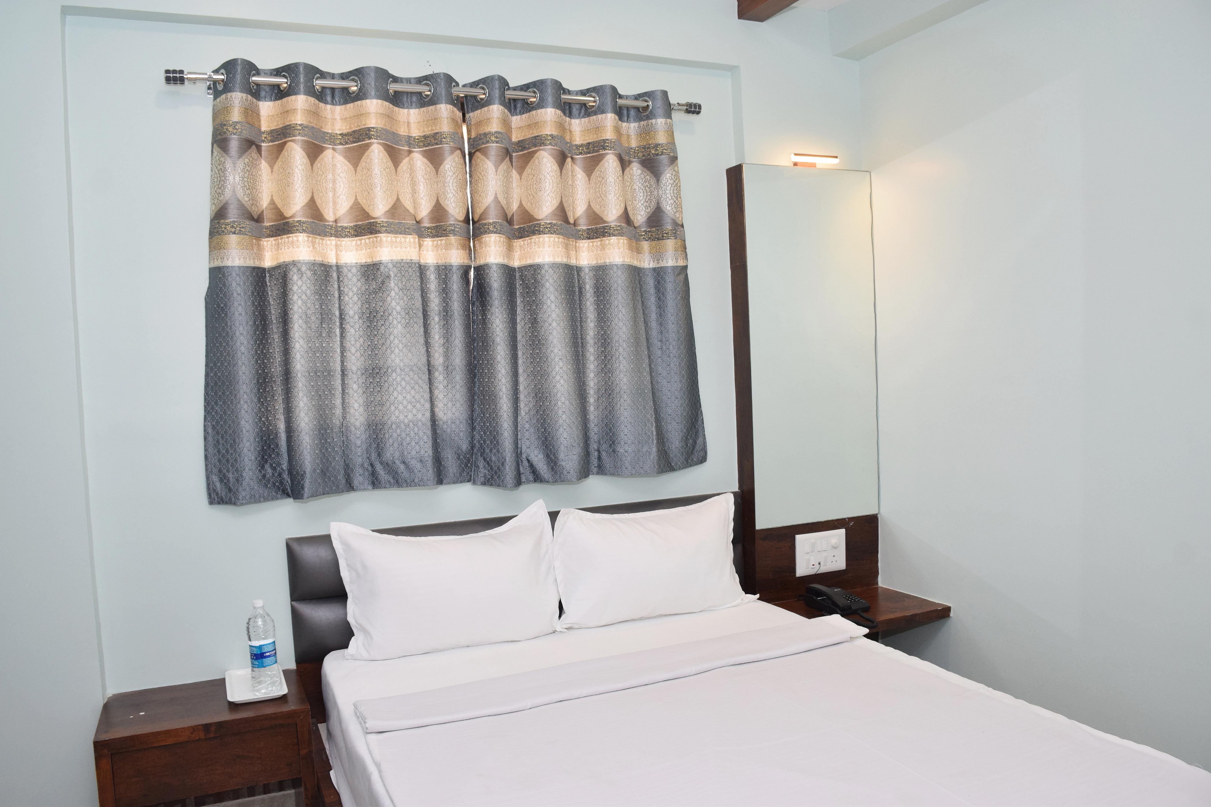 Hotel Shankar Residency, Akkalkot - Tap to explore photos