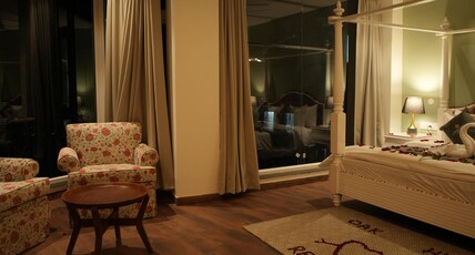 Oakhill Resorts Room Type - The Royal Suite