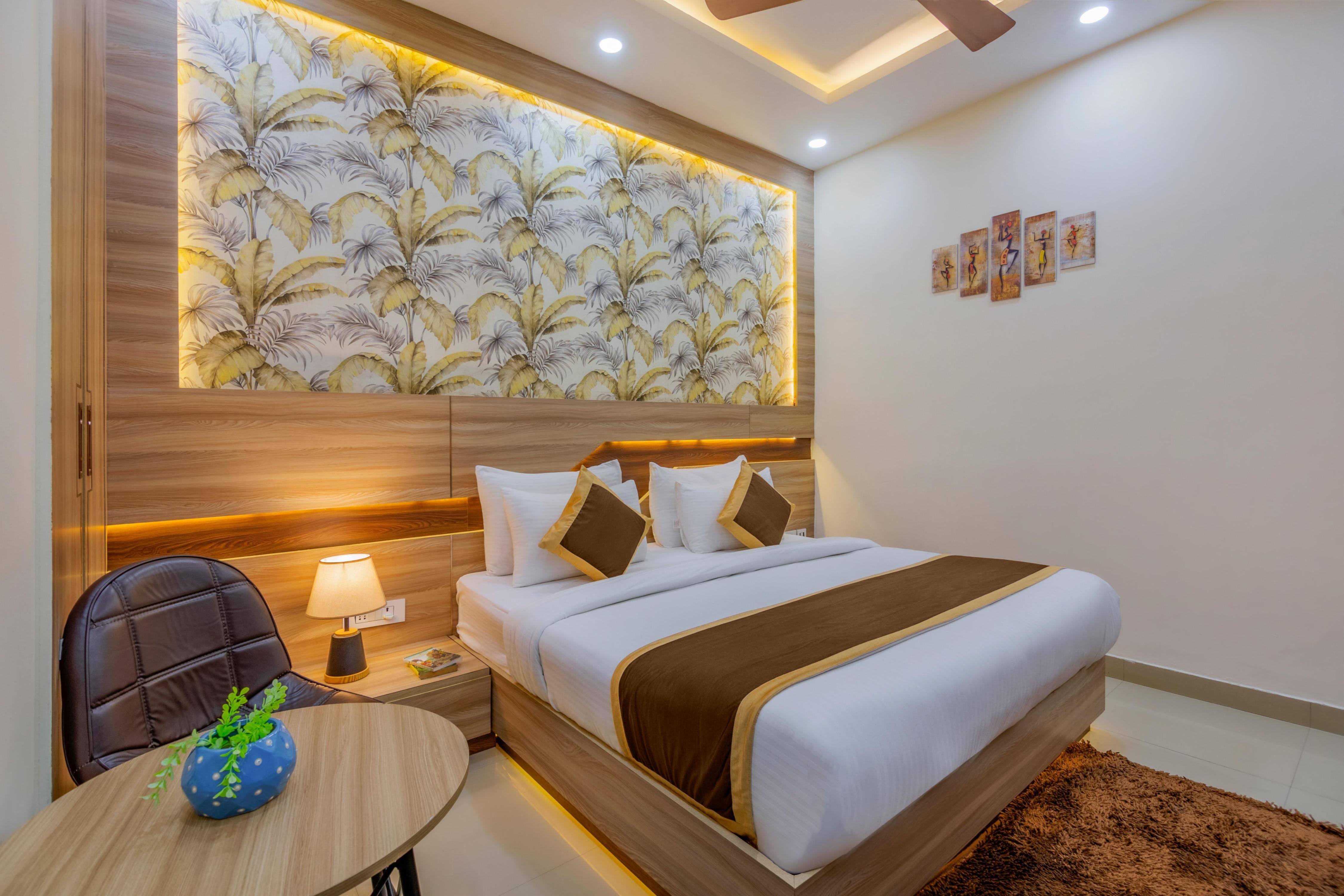 Shree Jee Hotel - Tap to explore photos