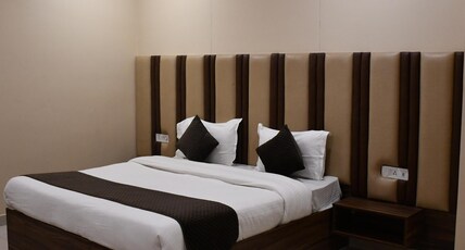 Vibharaj Palace Room Type - Deluxe Room