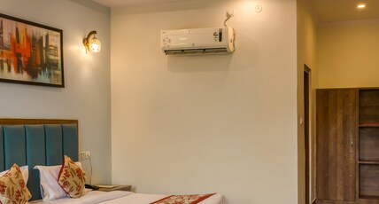 Flying Sparrow Riverside Resort Room Type - Deluxe Double Room