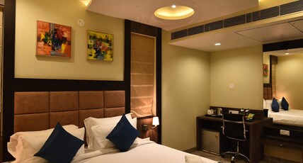 HOTEL RAIN DROP Room Type - Super Deluxe